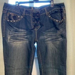 Antique Rivet Vintage Jeans